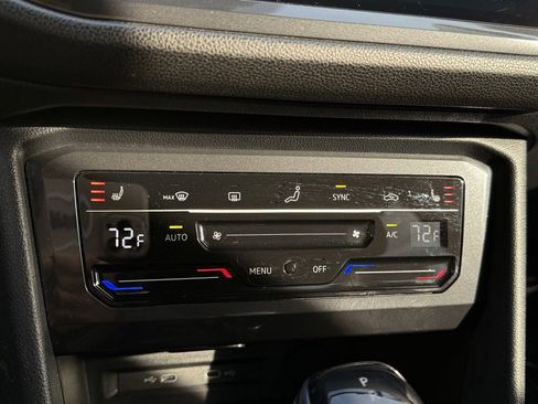 Used 2024 Volkswagen Tiguan SE R-Line image 13