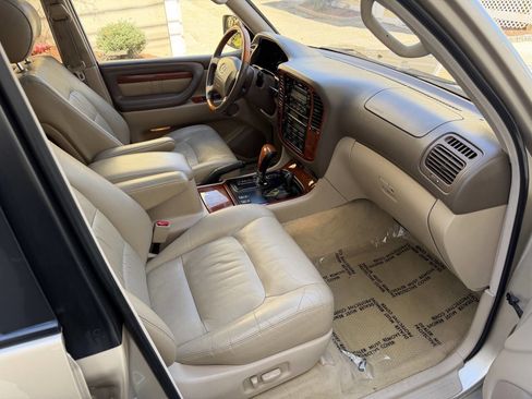 Used 2001 Lexus LX 470 4WD image 22
