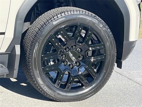 New 2026 GMC Sierra EV Elevation w/ LPO, Elevation Dark Package image 18