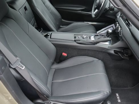 Used 2023 MAZDA MX-5 Miata Grand Touring RWD image 37