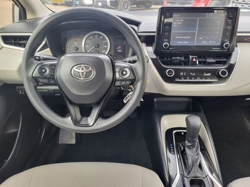 Used 2022 Toyota Corolla LE w/ Carpet Mat Package (TMS) image 25