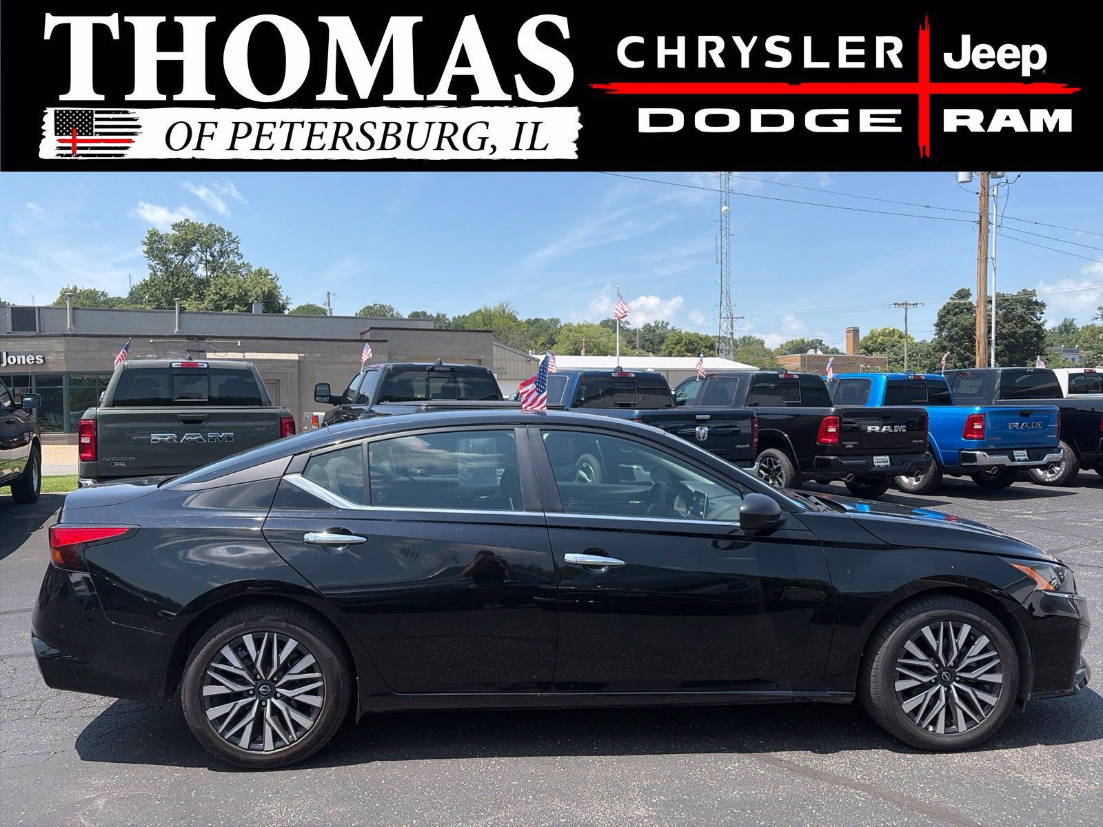 Used 2025 Nissan Altima 2.5 SV FWD image 8