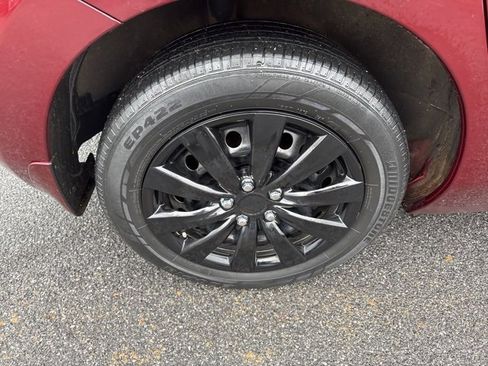 Used 2017 Nissan Leaf S image 9