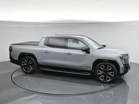 Used 2025 GMC Sierra EV Denali image 45