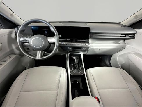 Used 2025 Hyundai Kona SEL AWD/4WD image 7