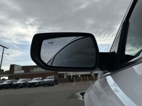 Used 2022 Chevrolet Malibu LT w/ Redline Edition FWD image 12