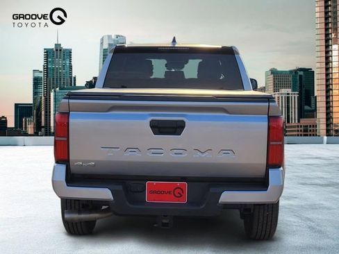 Used 2025 Toyota Tacoma SR5 image 5