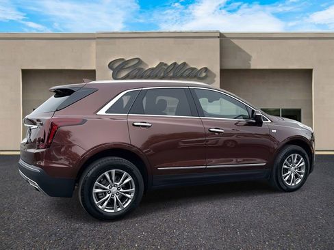 Certified 2022 Cadillac XT5 Premium Luxury image 3