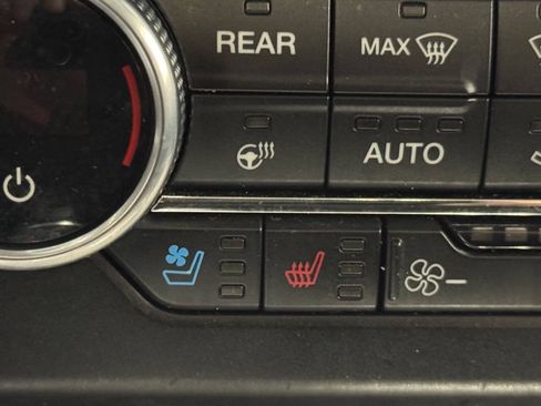 Used 2021 Ford Expedition Limited AWD/4WD image 45