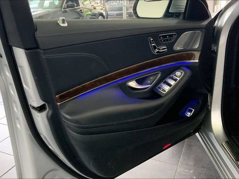Used 2015 Mercedes-Benz S 550 Sedan image 10