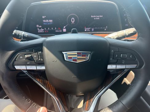 Used 2023 Cadillac Escalade Premium Luxury w/ Performance Package AWD/4WD image 22