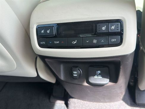 Used 2020 Hyundai Palisade Limited FWD image 15