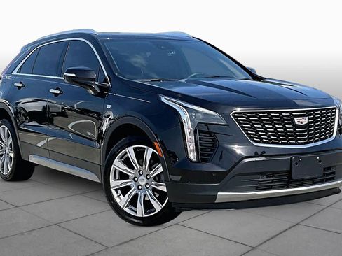Used 2023 Cadillac XT4 Premium Luxury w/ Cold Weather Package FWD image 2