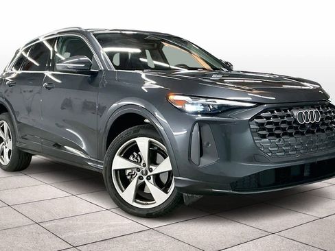 Used 2025 Audi Q5 Premium Plus w/ Premium Plus image 2