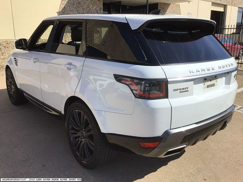 Used 2019 Land Rover Range Rover Sport HSE image 4