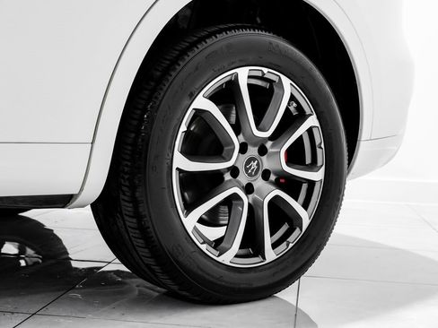 Used 2020 Maserati Levante image 55