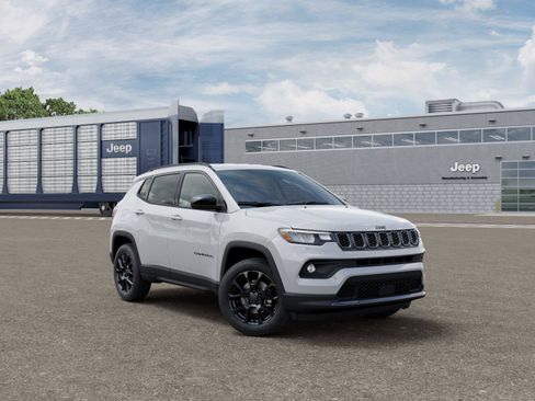 New 2026 Jeep Compass Latitude AWD/4WD image 25