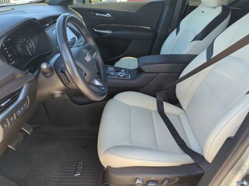 Used 2023 Cadillac XT4 Sport image 21