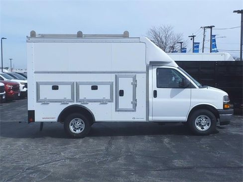 New 2025 Chevrolet Express 3500 w/ Power Convenience Package image 3