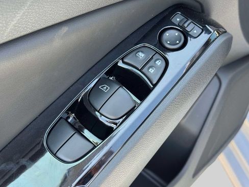 Certified 2025 Nissan Altima 2.5 SR w/ SR Premium Package FWD image 16