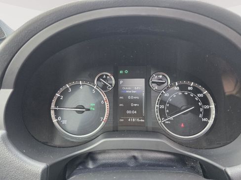 Used 2021 Lexus GX 460 Premium w/ Premium Package image 10