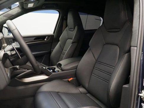 New 2026 Porsche Cayenne Turbo image 5