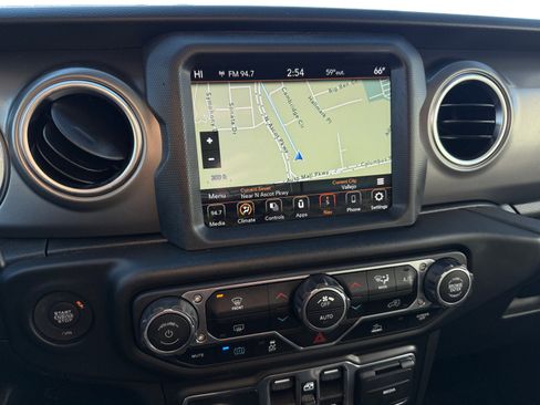 Used 2023 Jeep Wrangler Unlimited Rubicon 4xe image 12