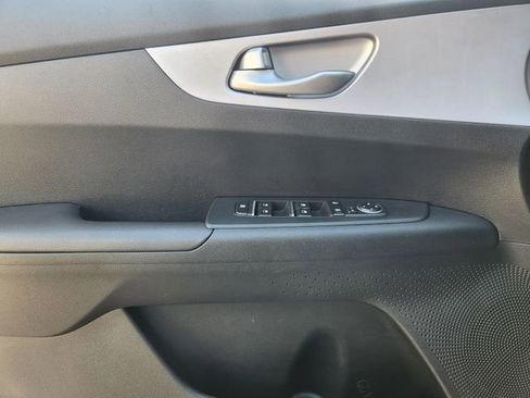 Used 2024 Kia Forte LXS FWD image 17