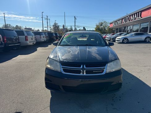 Used 2013 Dodge Avenger SE image 8
