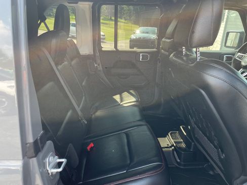 Used 2021 Jeep Wrangler Unlimited Rubicon AWD/4WD image 19