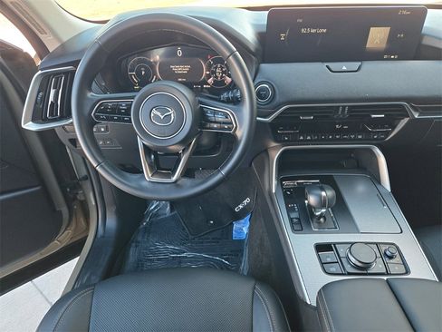 Used 2025 MAZDA CX-70 Plug-In Hybrid w/ Premium Pkg image 13