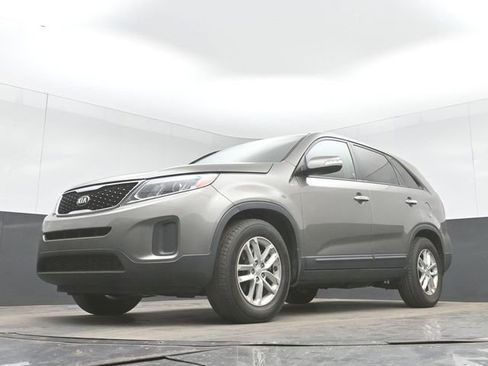 Used 2015 Kia Sorento LX FWD image 28