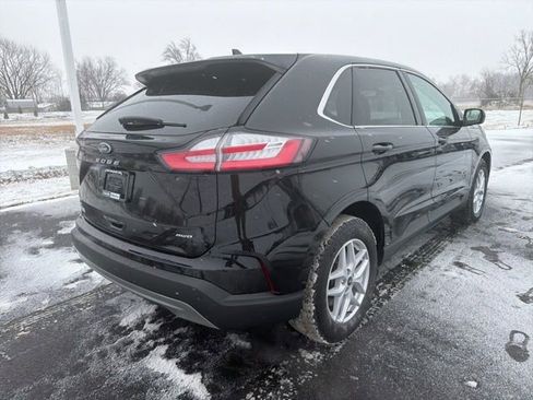 Used 2024 Ford Edge SEL image 3