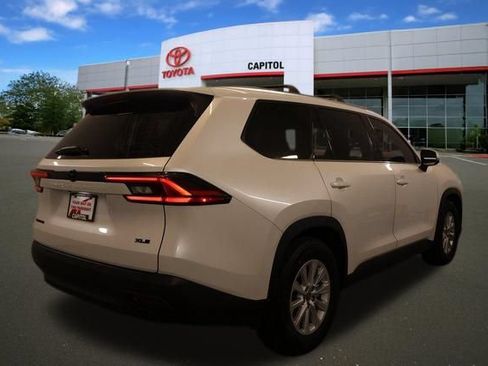 Certified 2025 Toyota Grand Highlander AWD Hybrid image 4