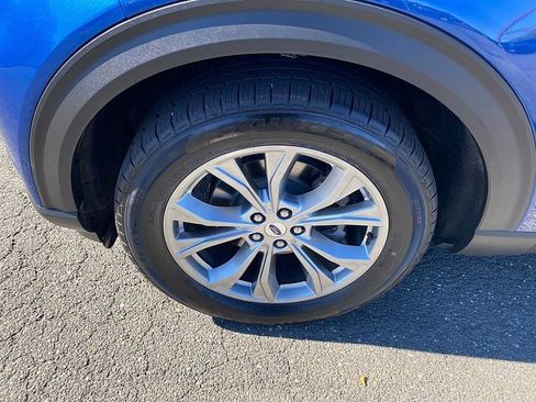 Certified 2021 Ford Explorer Limited w/ Equipment Group 301A image 18