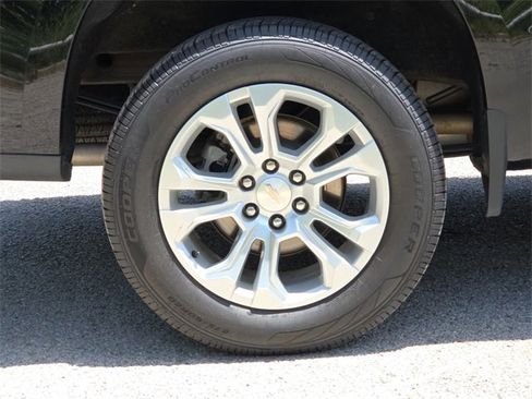 Used 2024 Chevrolet Silverado 1500 LTZ w/ Z71 Off-Road Package image 9