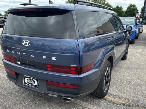 Used 2025 Hyundai Santa Fe SEL AWD/4WD image 3