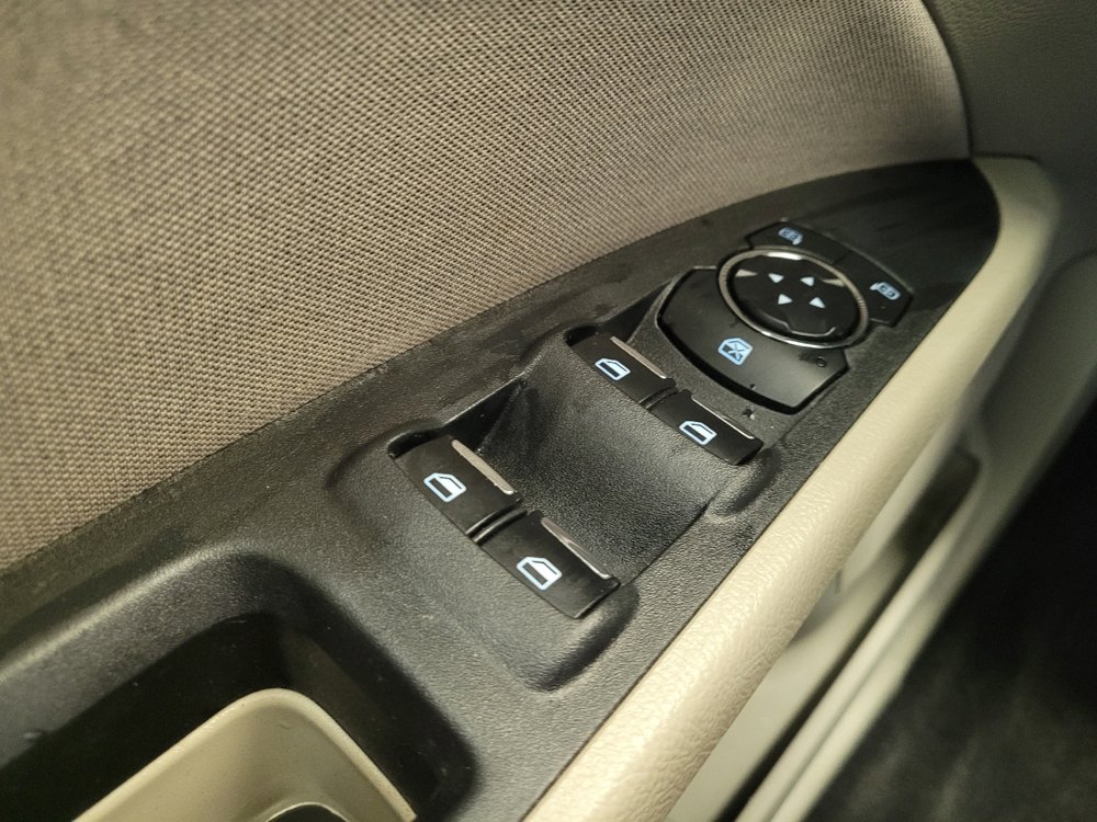 Used 2019 Ford Fusion SE FWD image 27