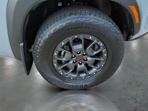 Used 2024 Nissan Frontier PRO-4X w/ Pro Premium Package AWD/4WD image 10