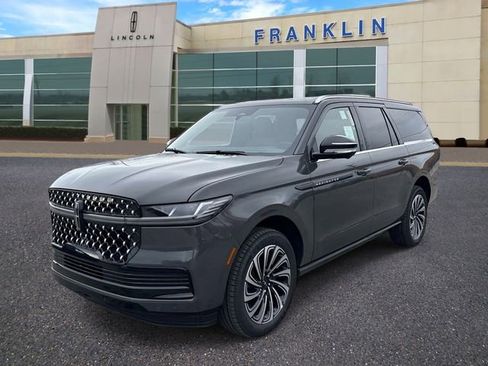 New 2026 Lincoln Navigator L Black Label AWD/4WD image 3
