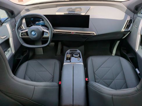 Used 2024 BMW iX xDrive50 w/ Premium Package AWD/4WD image 29