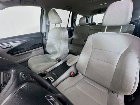 Used 2017 Honda Pilot EX image 12