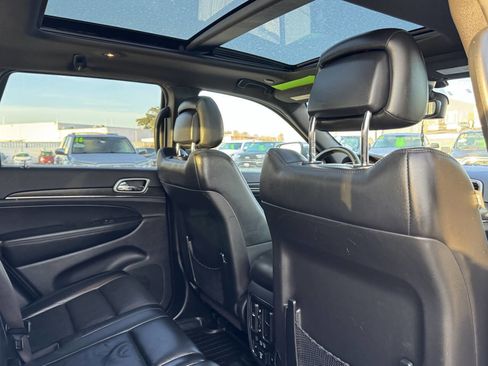 Used 2018 Jeep Grand Cherokee Limited w/ Luxury Group II AWD/4WD image 33