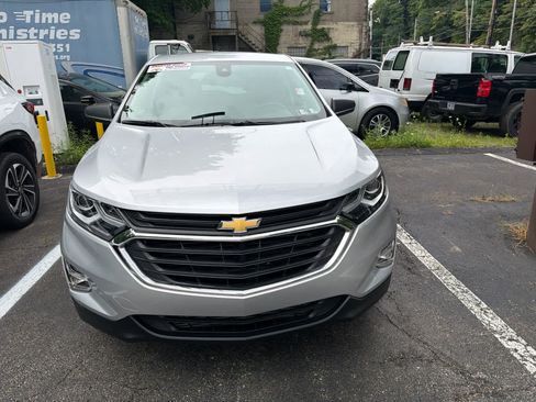 Certified 2020 Chevrolet Equinox LS w/ LS Convenience Package AWD/4WD image 2