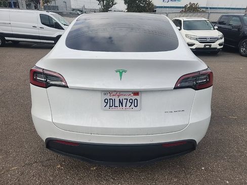 Used 2022 Tesla Model Y Long Range AWD/4WD image 12