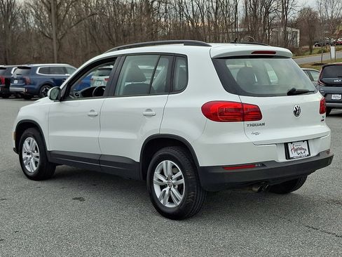 Used 2016 Volkswagen Tiguan S image 4