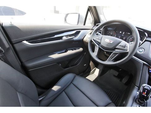 New 2025 Cadillac XT5 Premium Luxury w/ Technology Package image 8