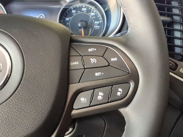 Used 2023 Jeep Cherokee Trailhawk w/ Trailer Tow Group AWD/4WD image 19