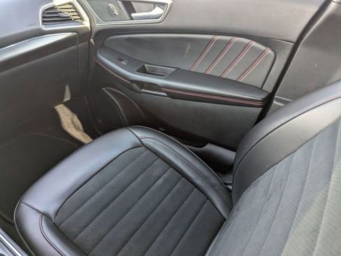 Used 2023 Ford Edge ST-Line image 14