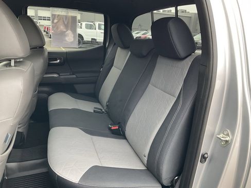 Used 2021 Toyota Tacoma TRD Off-Road image 20